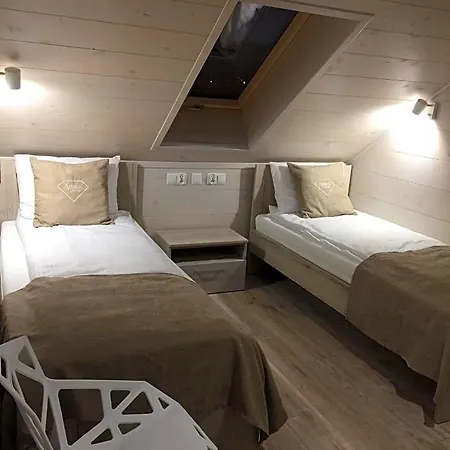 Amber House Hotel *